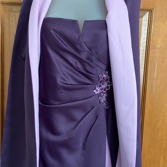 SIZE 8 NIKI LIVAS FORMAL DRESS with REVERSIBLE SHAWL - Picture 7 of 13